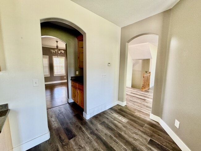 Building Photo - 873 E 2900 N