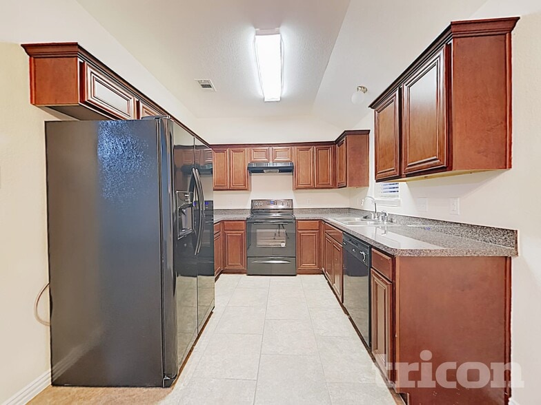 Building Photo - 8536 Cherry Bark Ln