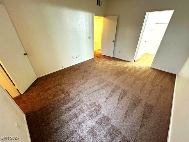 Building Photo - 8250 N Grand Canyon Dr