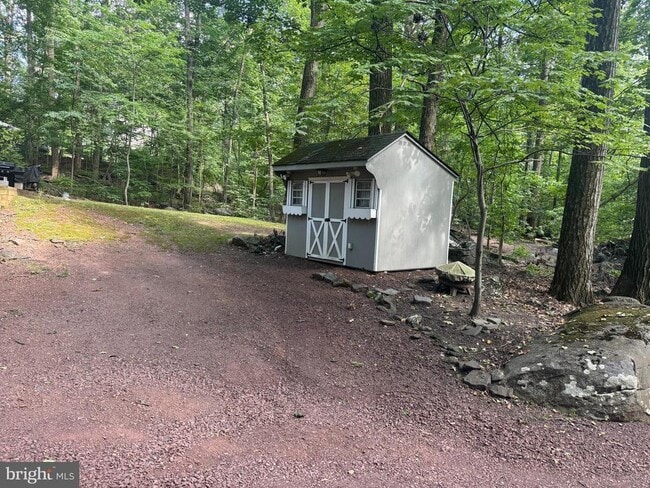 Building Photo - 2742 Hill Rd