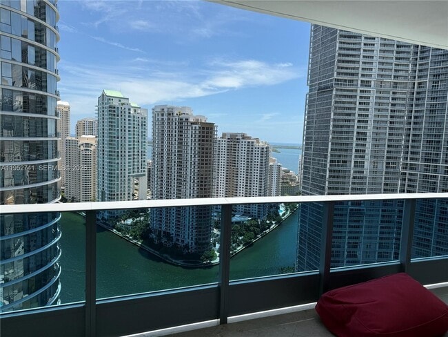 Building Photo - 200 Biscayne Blvd Way