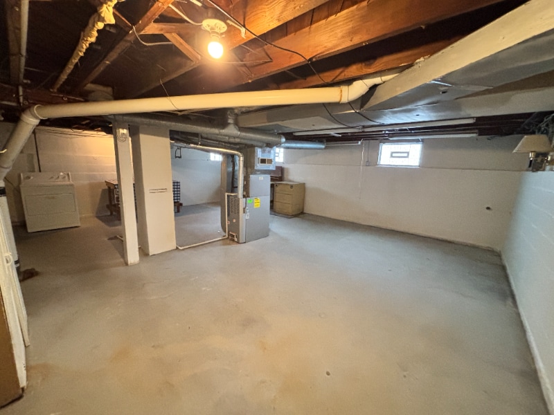 Building Photo - 1321 Lay Blvd