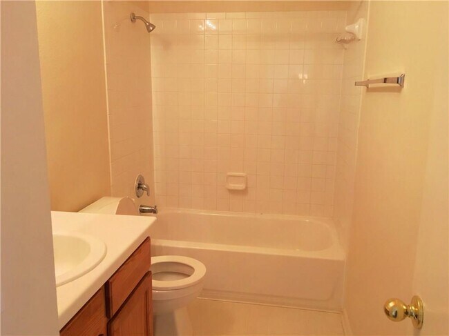 Building Photo - 109 Musselman Ct