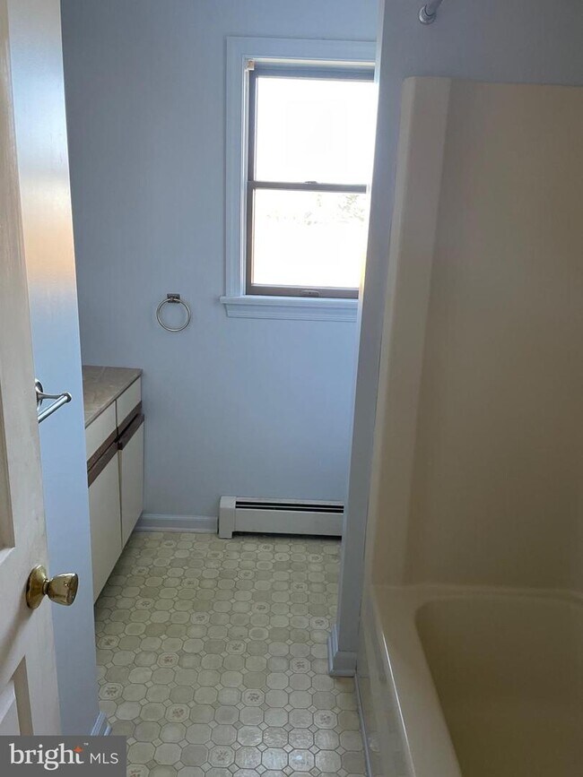 Building Photo - 5306 Trenton Mill Rd