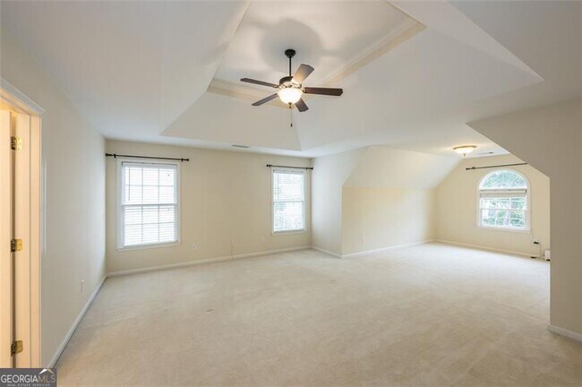 Building Photo - 2404 Gablewood Dr NE