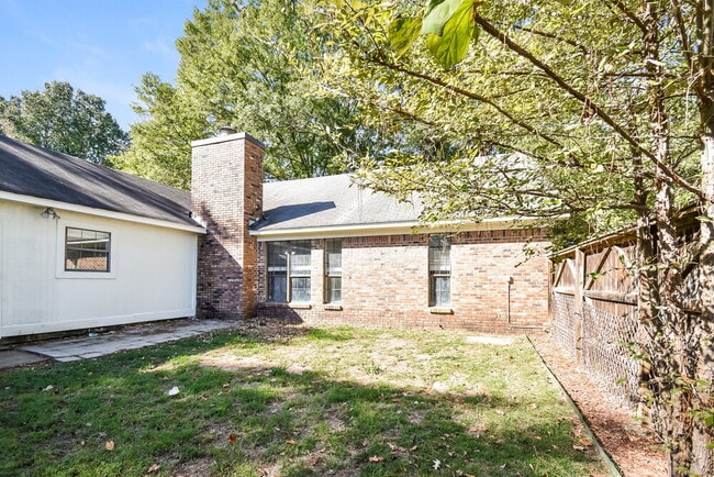 Building Photo - 928 Pheasant Hollow Dr