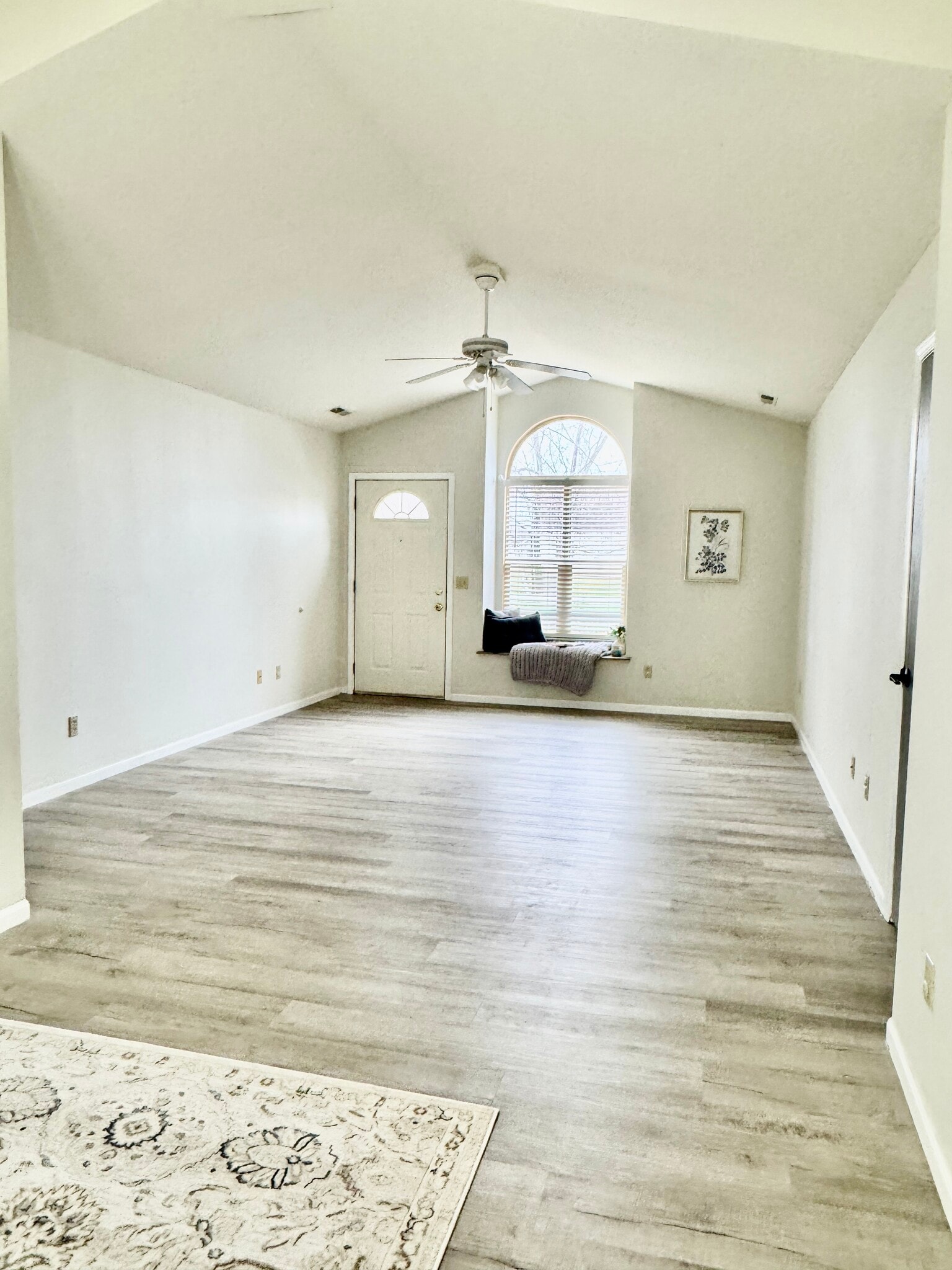 Vaulted Ceilings - 107 N 200 E