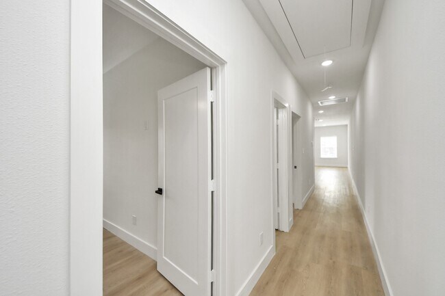 Building Photo - 1314 W Willis St