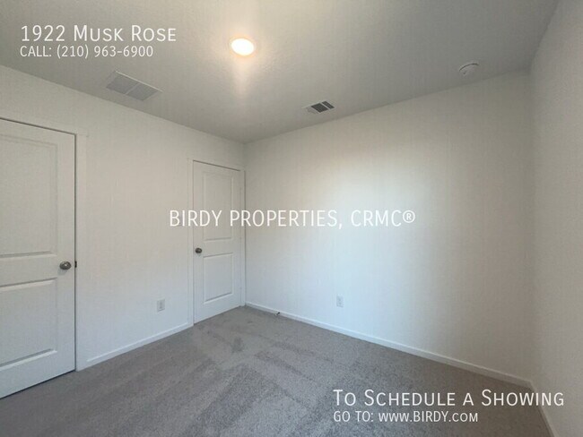 Building Photo - 1922 Musk Rose