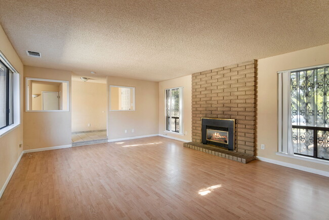 living room facing foyer - 5079 E BREMER AVE