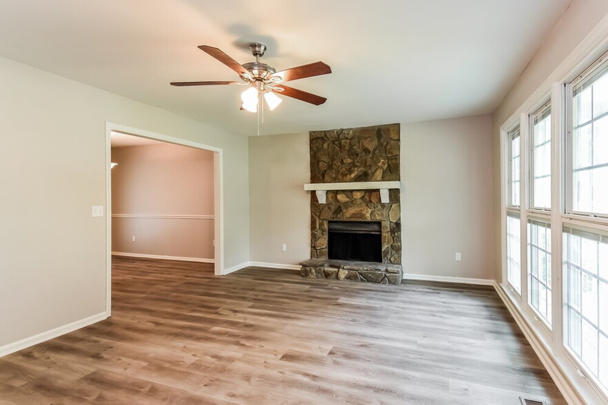 Building Photo - 3138 Calumet Pl NW