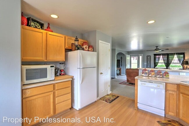 Building Photo - 2 br, 2 bath House - 621 Lariat Loop