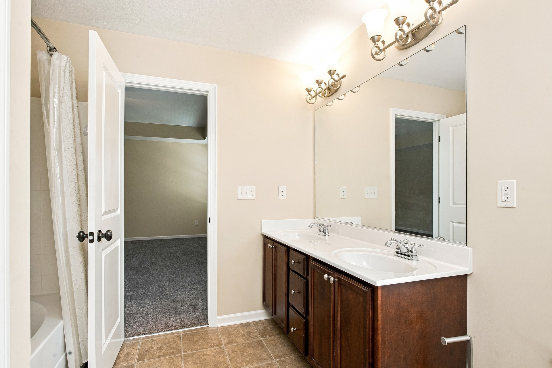 Building Photo - 10728 Gable Run Dr