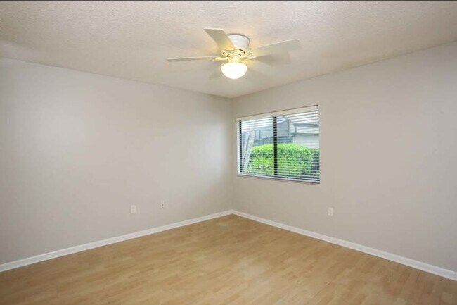 Building Photo - 5319 Myrtle Wood