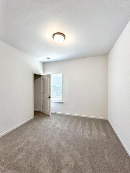 Building Photo - 715 N McFarland St