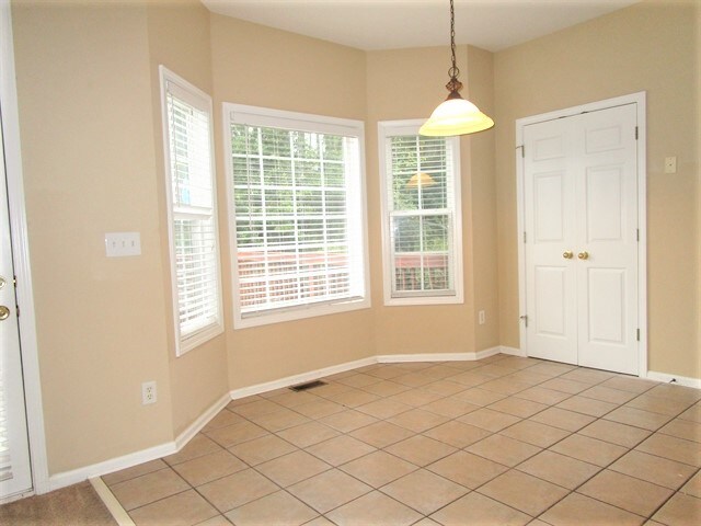 Building Photo - 2420 Queensboro Ln