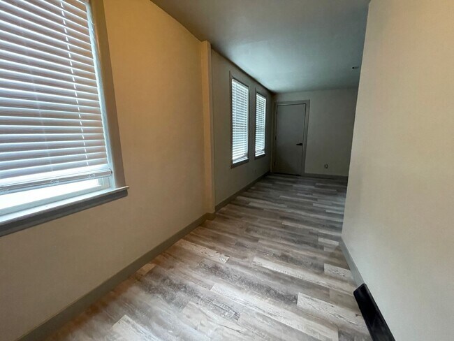 Building Photo - 2768 N Buffum St