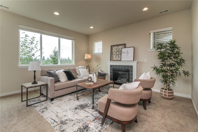 Building Photo - 6989 134th Ct SE