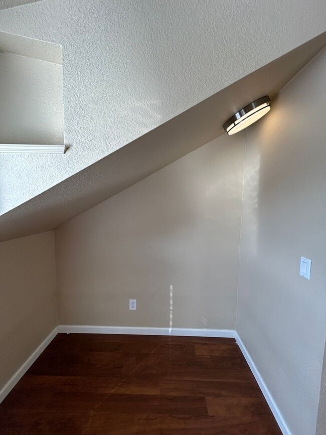 Building Photo - 5276 Trophy Dr