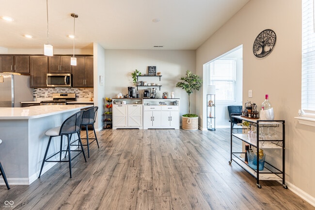 Building Photo - 354 Limerick Ln