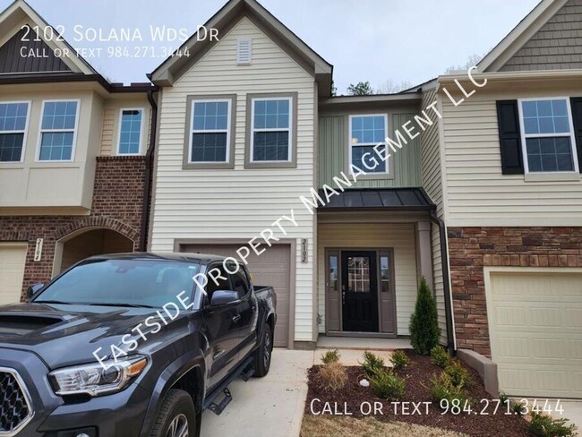 Primary Photo - 2102 Solana Wds Dr