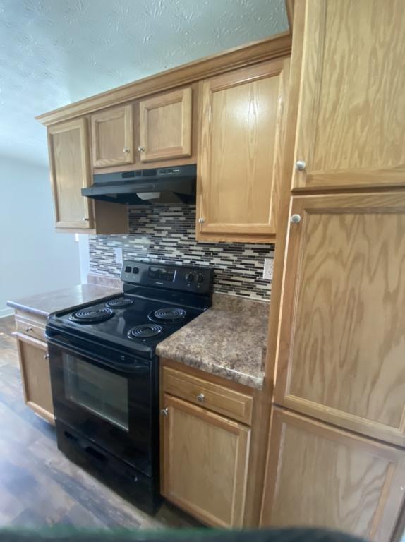 Building Photo - 2001 Rockford Ln