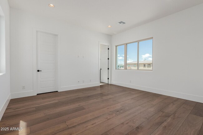 Building Photo - 12417 N 93rd Way