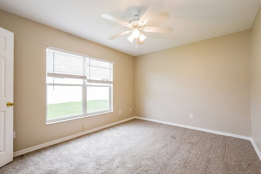 Building Photo - 538 Rouzer St