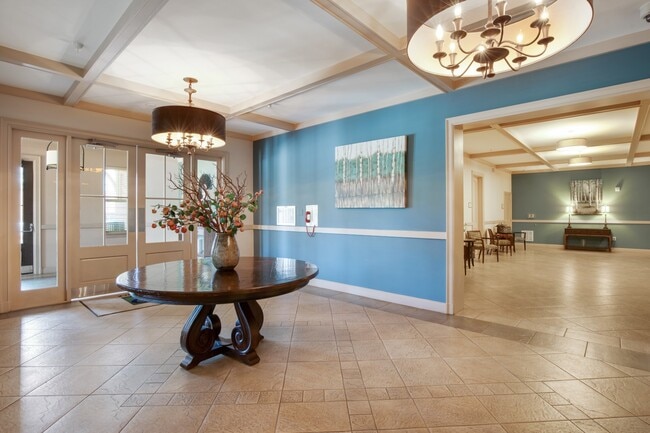 Building Photo - The Retreat at Renaissance