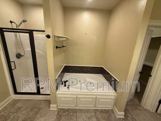 Building Photo - 17734 Spring Creek Dr