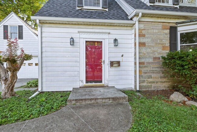 Building Photo - 251 S Jefferson St