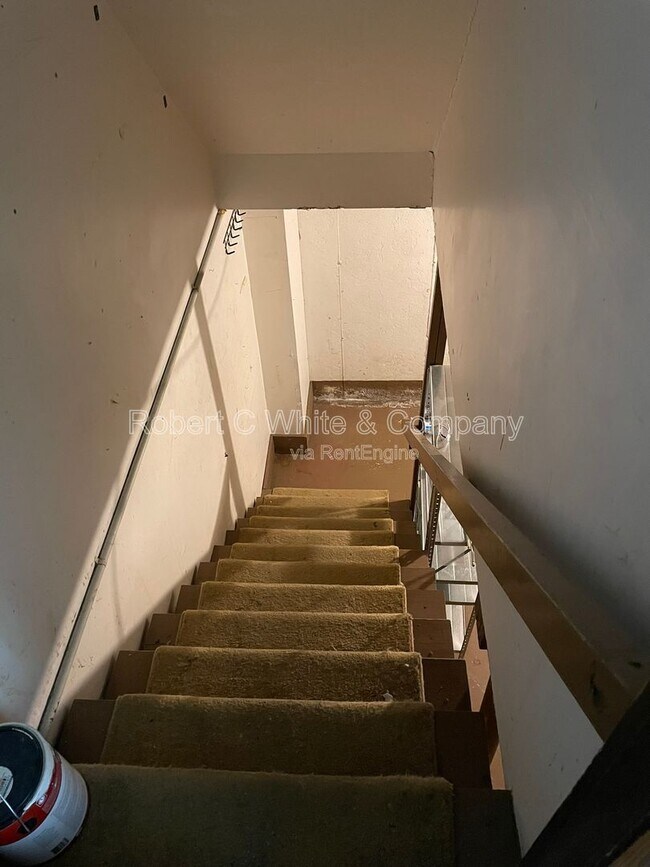 Building Photo - 25 Regency Ct