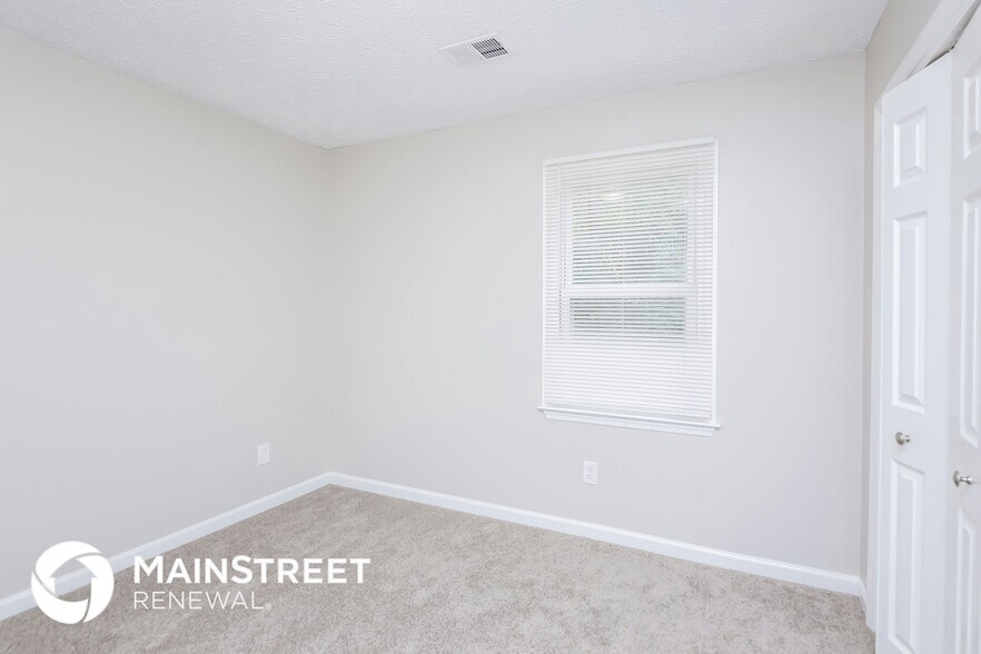 Building Photo - 6449 Laural Bend