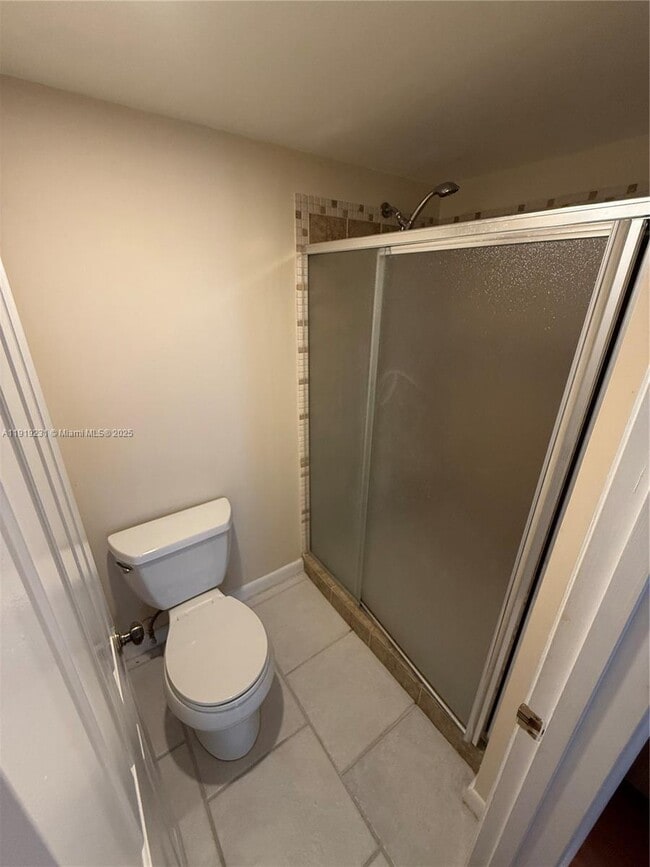 Building Photo - 1522 Whitehall Dr