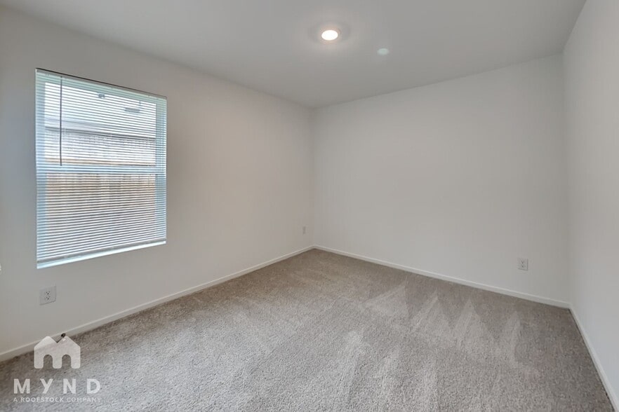 Building Photo - 940 Capracotta Dr