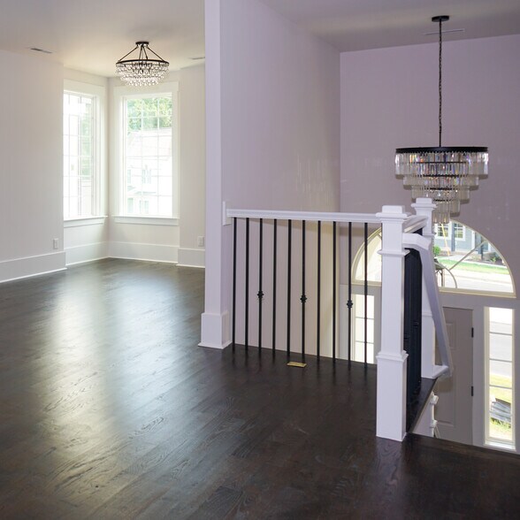 Building Photo - 1003 Parkwood Ave