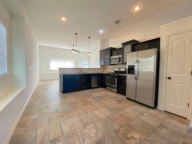 Building Photo - East El Paso 4 bed Refrig A/C with Solar Panels!