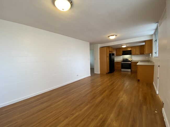Building Photo - 2752 Kahoaloha Ln