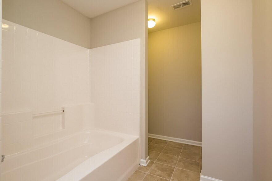Building Photo - 408 Sweet Ashley Way