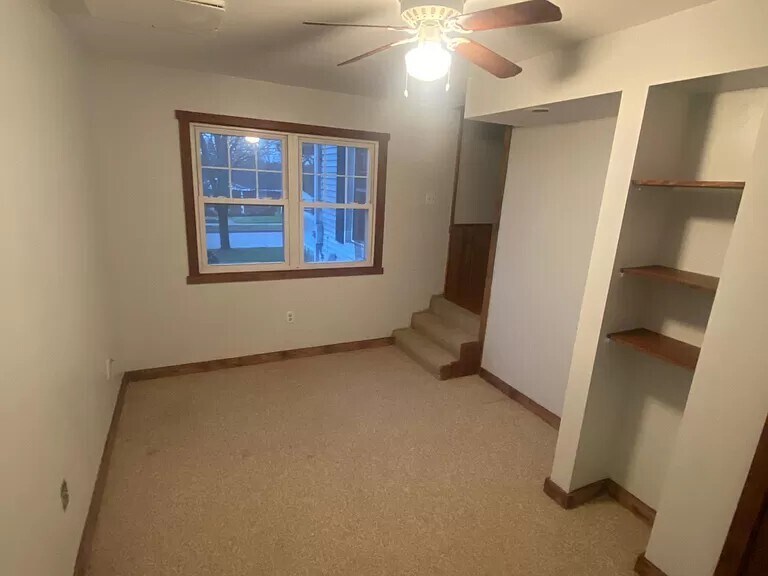 Building Photo - 516 Mound Ct