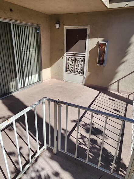 Building Photo - 1326 N Central Ave