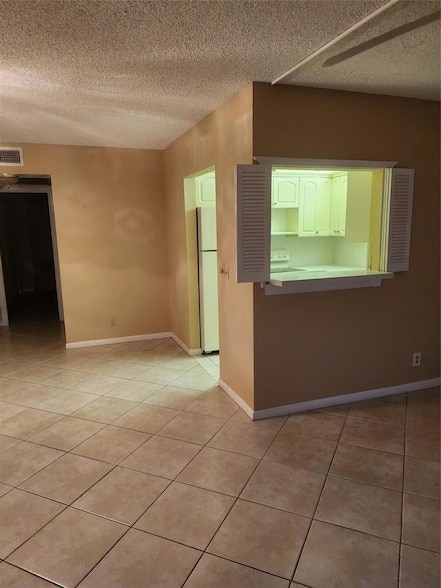 Building Photo - 104 Westbury E