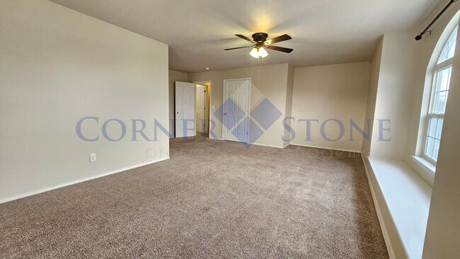 Building Photo - Beautiful Home with Separate Office/Bonus Room!