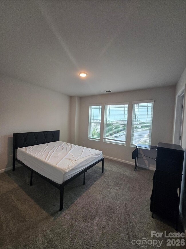 Building Photo - 7223 Encino Pl