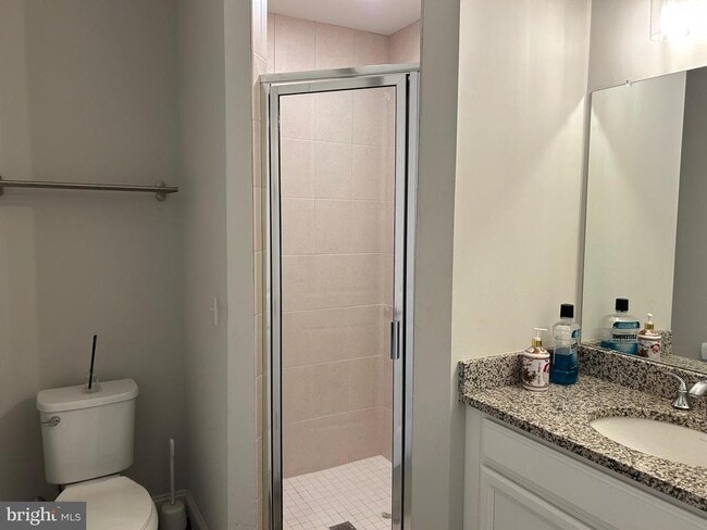 Building Photo - 30 Hamilton Dr