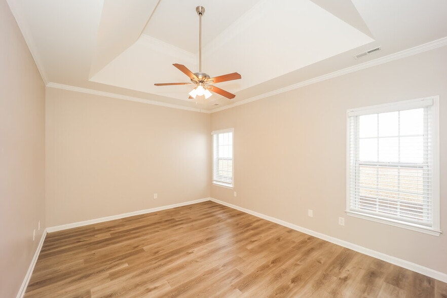 Building Photo - 54 Cottage Ln