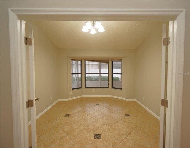 Building Photo - 3605 Treeline Dr