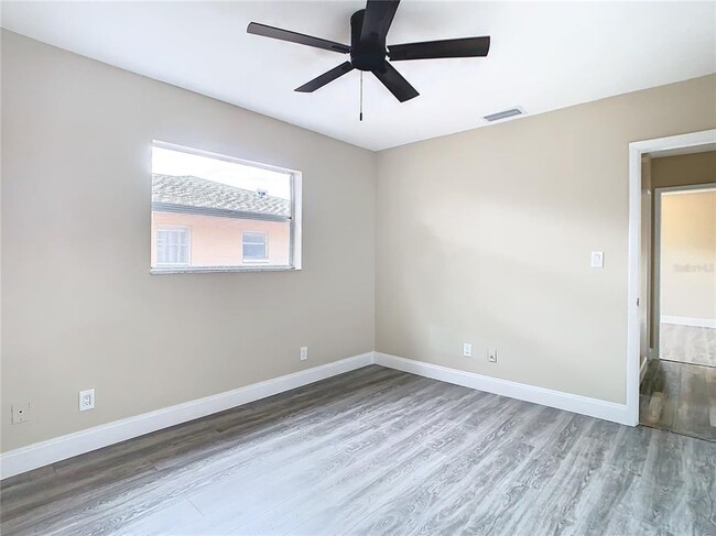 Building Photo - 1612 Fox Run Dr