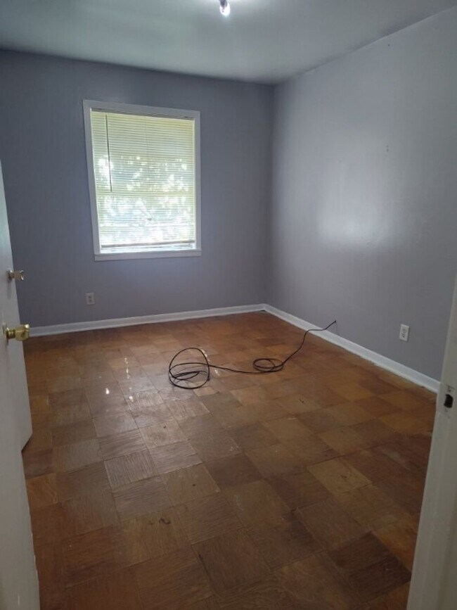 Building Photo - 7056 Winburn Dr