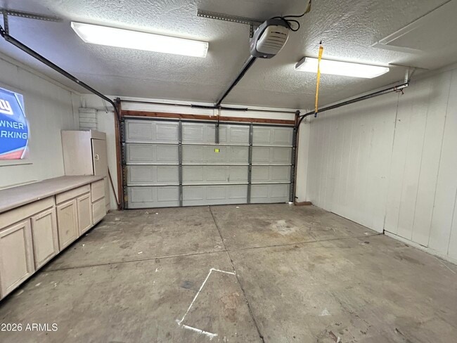 Building Photo - 6209 W Nancy Rd